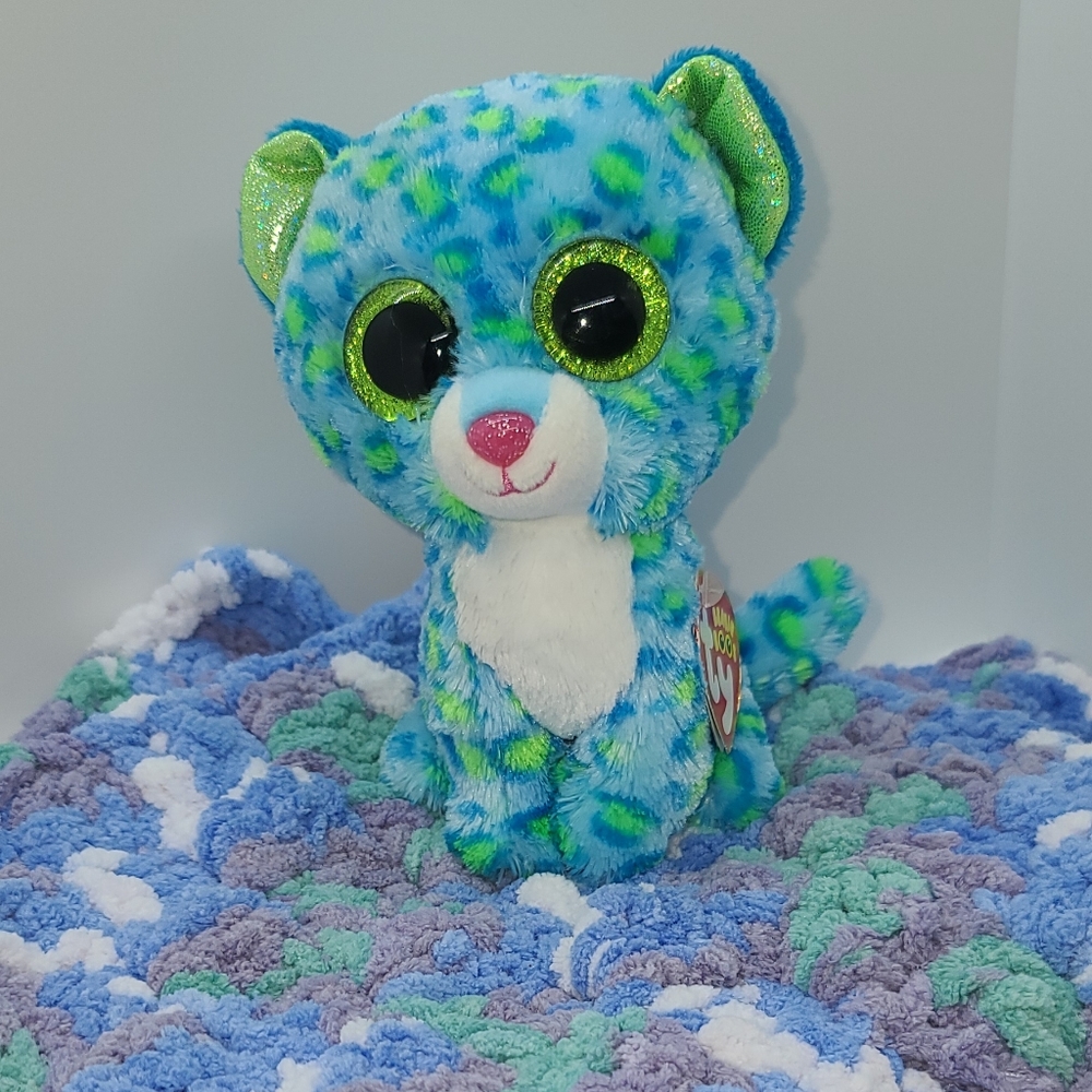 Leopard Lovie